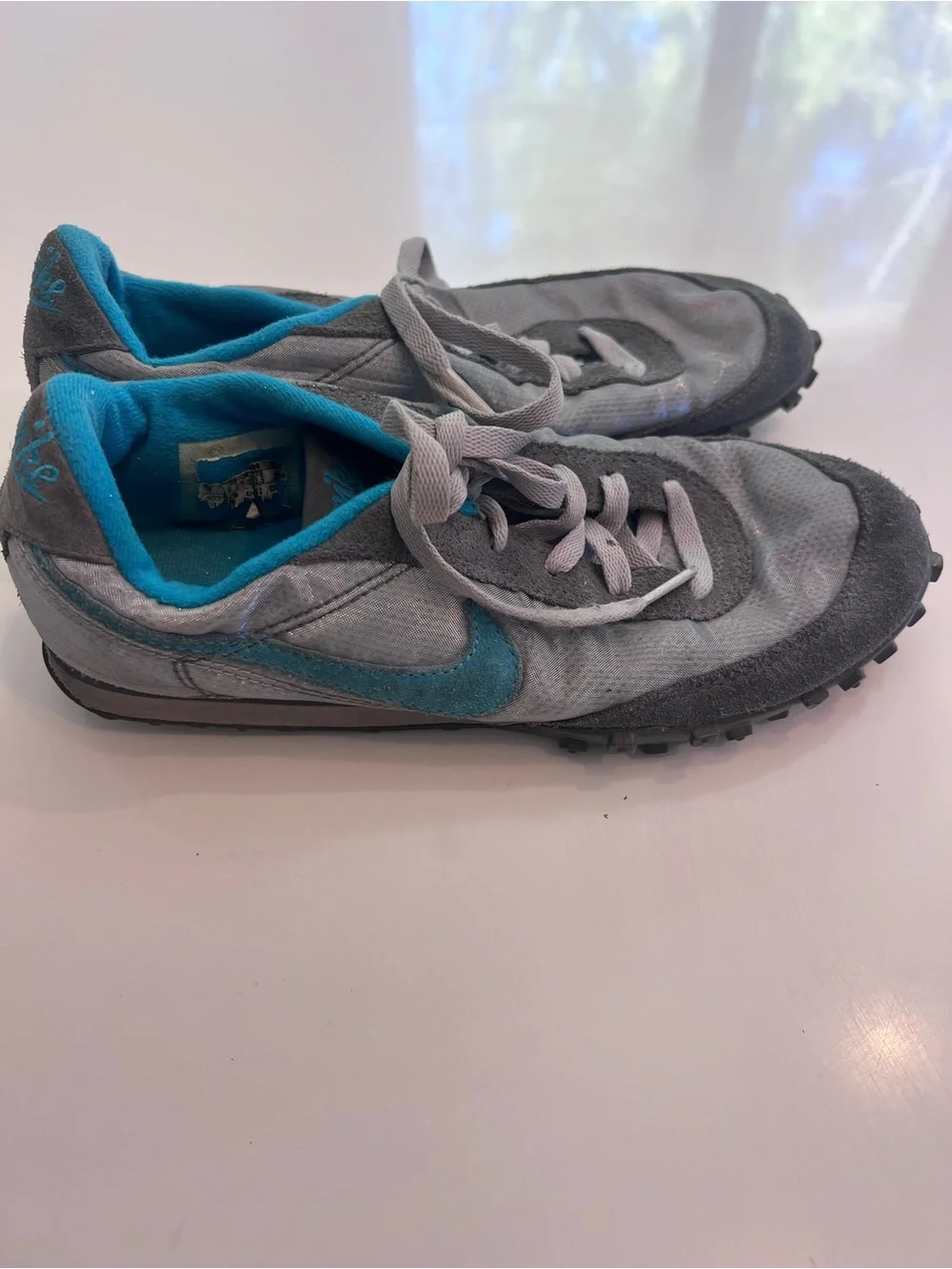 Iconic Nike Waffle Trainer Men’s Sneakers in Silver and Teal Blue